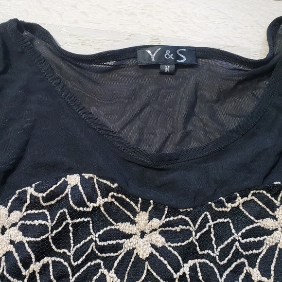 3/4 Sleeve Black Sheer Cream Floral Print Textured Top - Picture 3 of 8